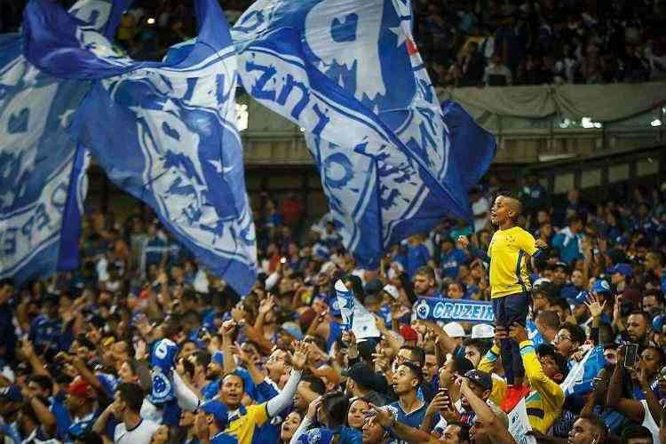 Mfia Azul e Pavilho, organizadas do Cruzeiro, so banidas por um ano; PM veta bandeiras e faixas no jogo contra o Boa